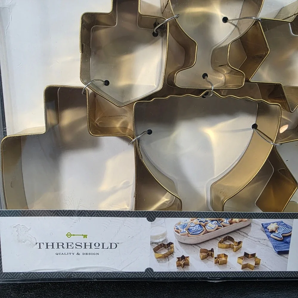 Threshold hanukkah cookie
